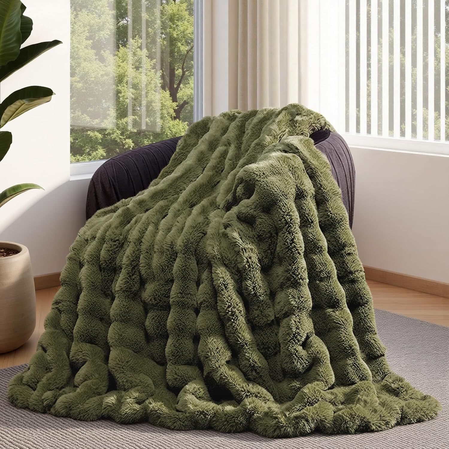 Lotus Karen Faux Fur Throw Blanket Dark Green - 800 GSM Bubble Rabbit Fluff Blanket for Couch Bed SofaSoftest Fluffy Fuzzy Cozy BlanketThick Furry Plush Shaggy Warm Blankets for Women50x60 Inches